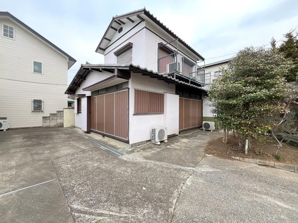Spacious 2LDK Detached House in Higashi-Ota - Photo 1
