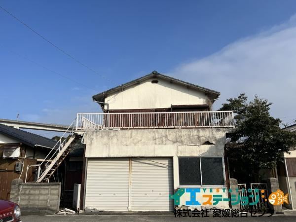 5DK Home with Dirt Floor in Quiet Residential Area - Photo 1