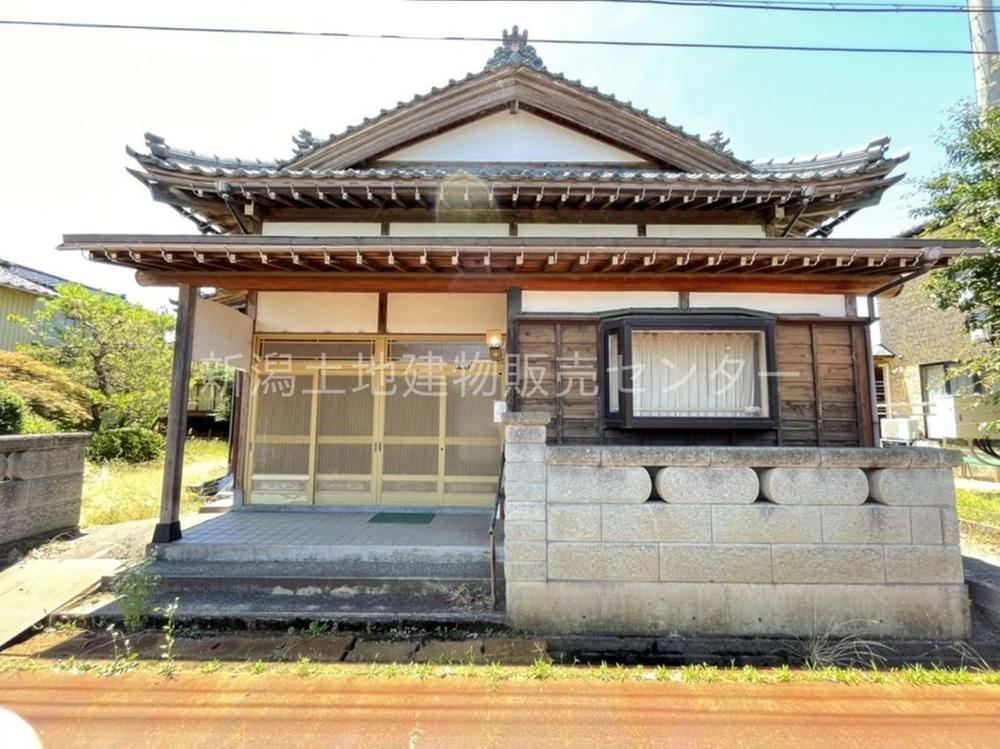 7LDK House Near Bunsui Station - Photo 1