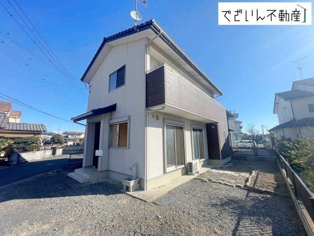 Cozy 5LDK House with Ample Storage in Kumagaya - Photo 1