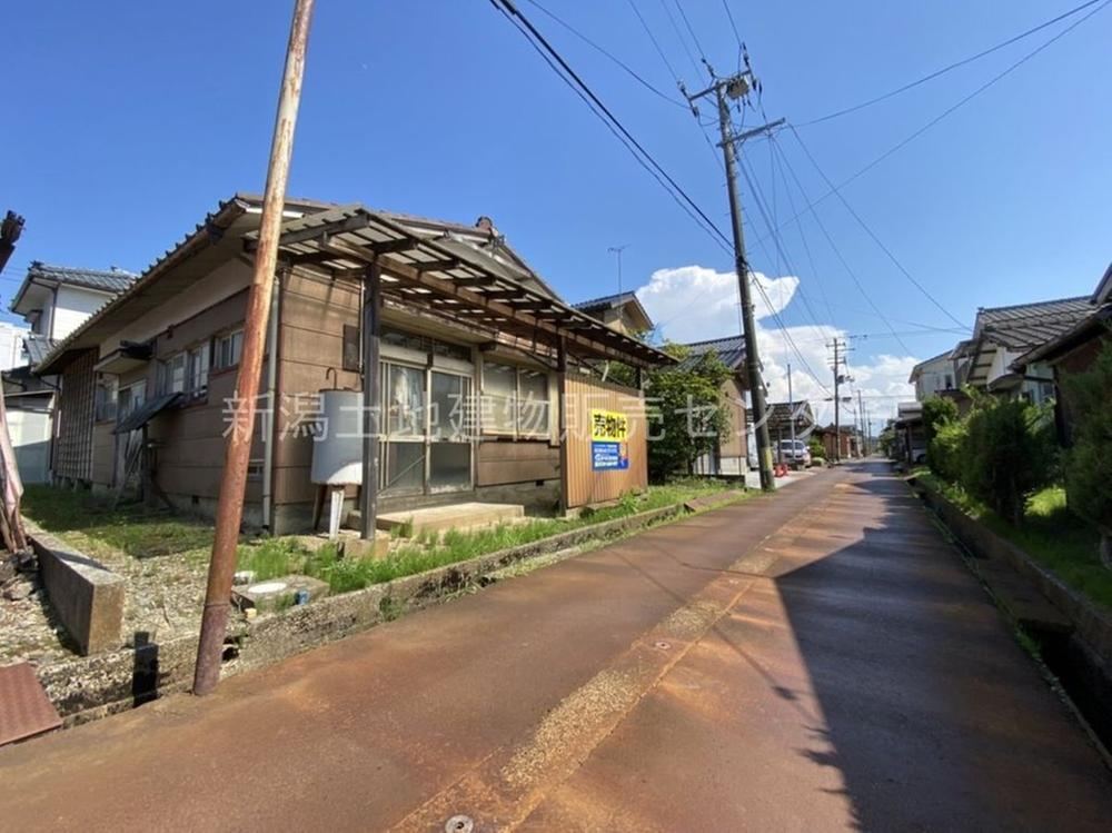 Spacious Land with Snow Melting Pipe in Tsubame City - Photo 1