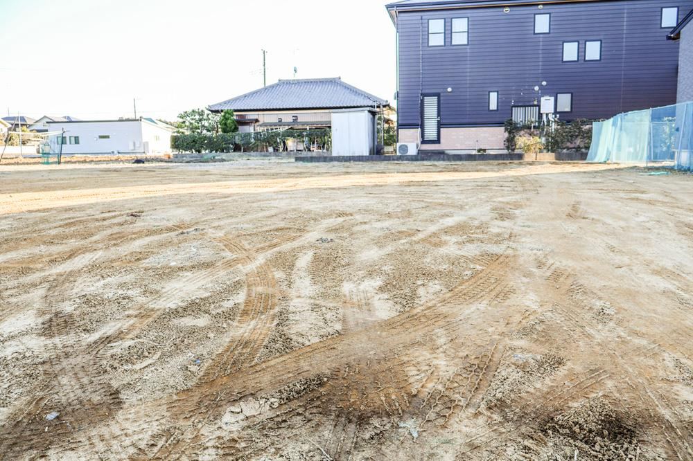 Quiet Residential Area on Elevated Ground, Ideal for Family Home - Photo 1
