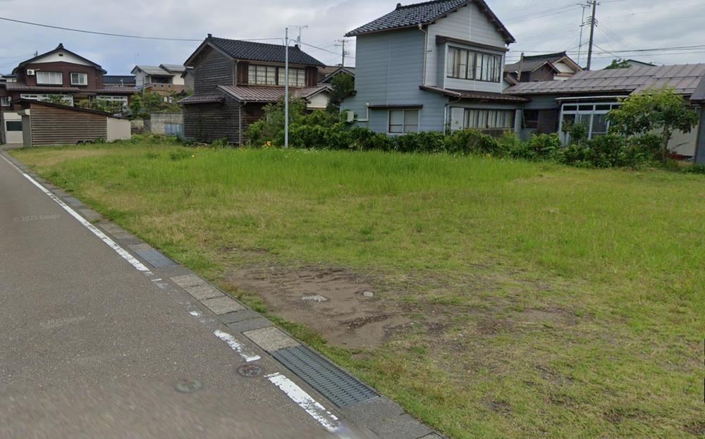 Spacious Residential Land with Good Access - Photo 1