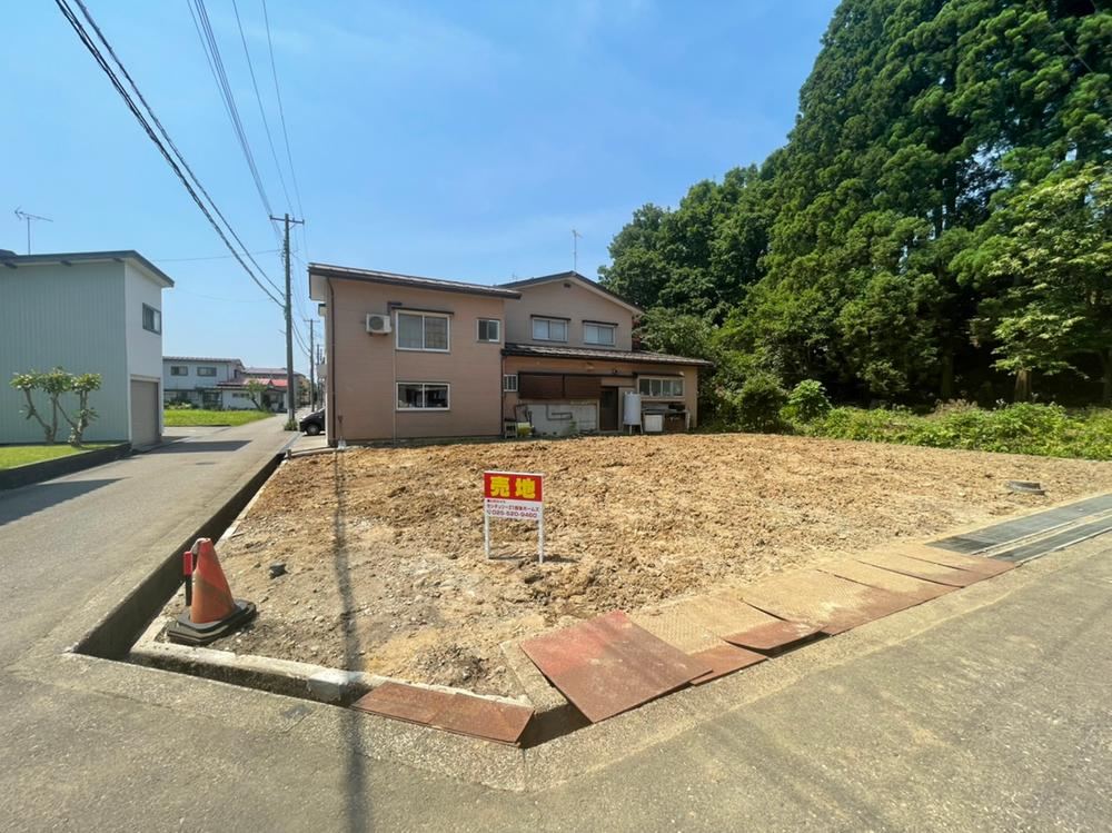 Corner Lot Land in Kokuho - Photo 1