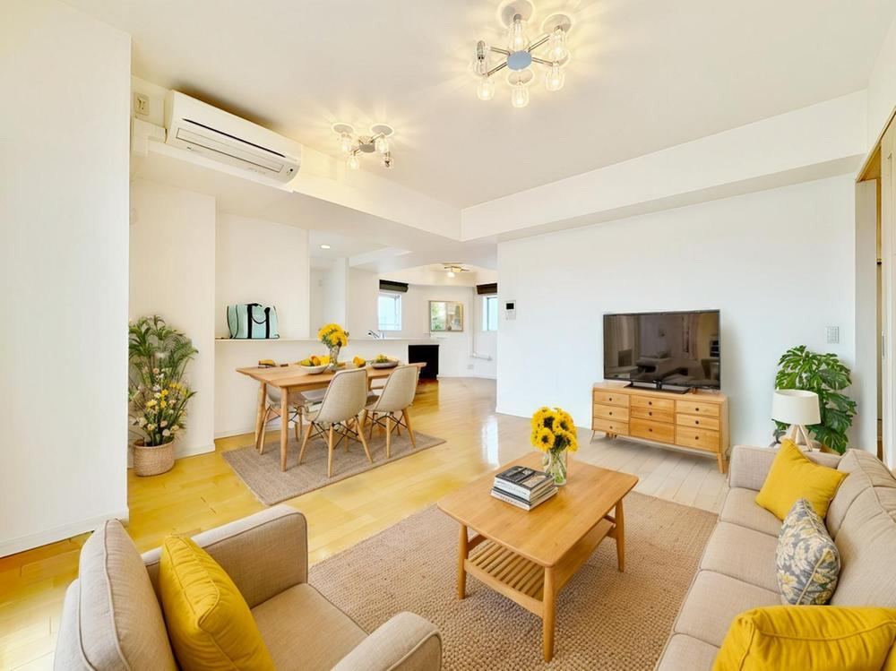 Symbolic Apartment with River Views Near Funabori Station - Photo 1