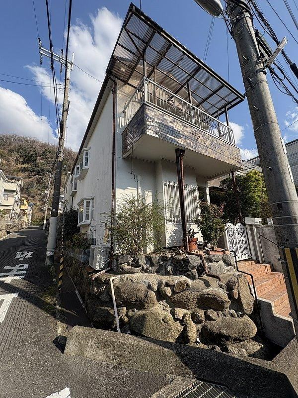 4DK House with Renovations in Hojyo, Daito City - Photo 1