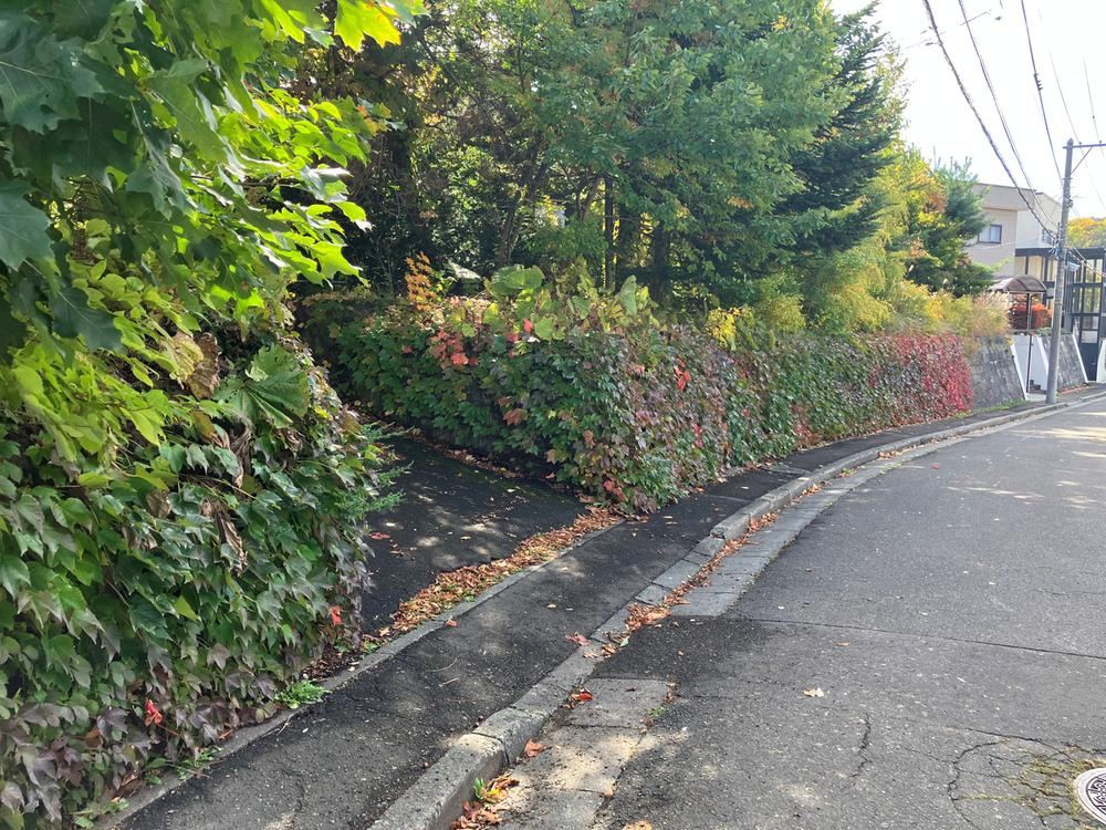 845 m² land in Minami Ward, Sapporo, Hokkaido - Photo 1