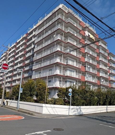 Spacious 2LDK Apartment with Scenic Views in Kawaguchi - Photo 1