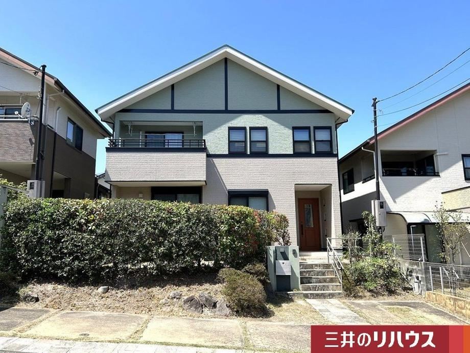 Modern 3LDK+S House with Solar Panels in Muromigaoka, Fukuoka - Photo 1