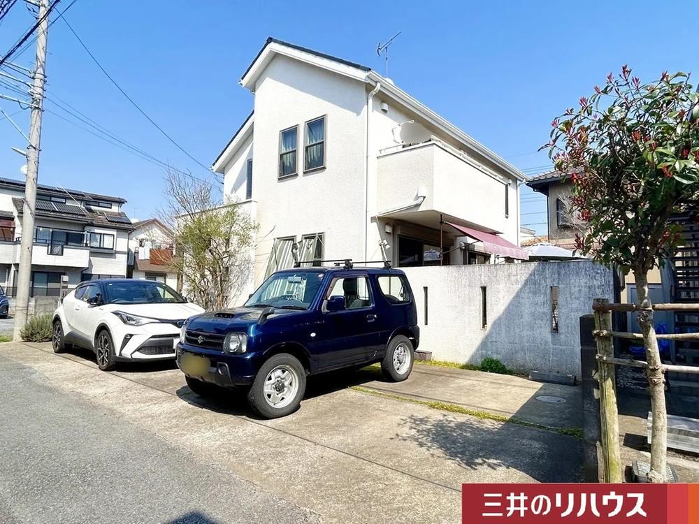 Charming 3LDK Home in Akishima - Photo 1