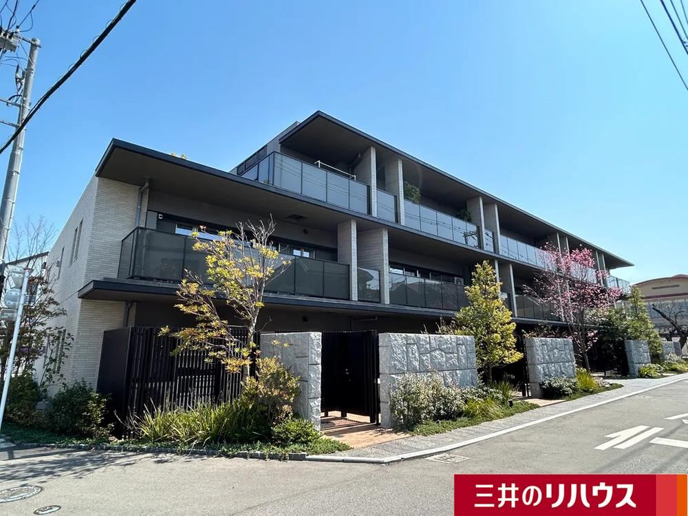Stylish 2LDK Apartment in Chigasaki - Photo 1