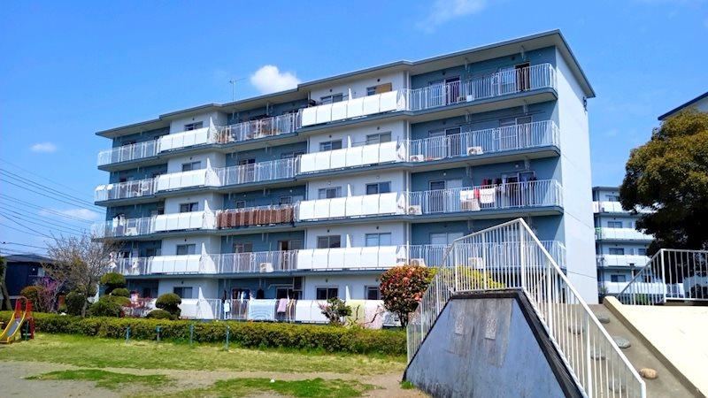 Renovated 2LDK Apartment in Sasai - Photo 1