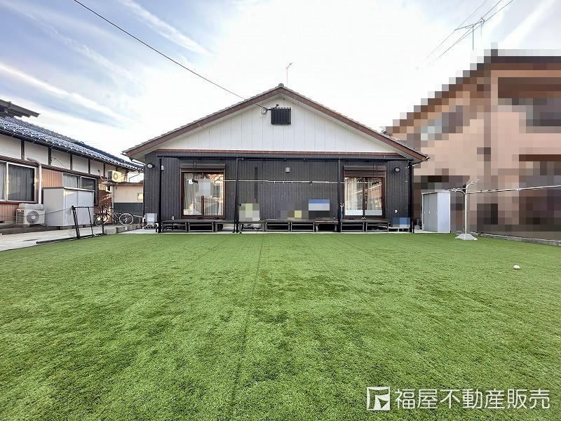 Spacious 7LDK House with Garden and Parking - Photo 1