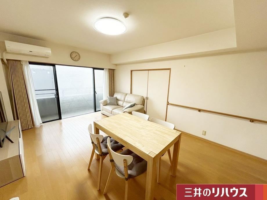 Stylish 2LDK Apartment in Shio Midai, Chigasaki - Photo 1