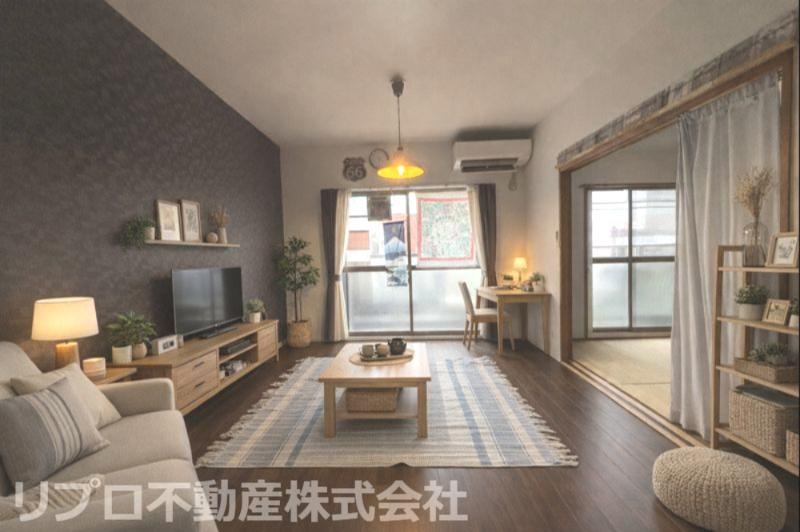 Well-Maintained 3LDK Apartment in Yamazaki - Photo 1