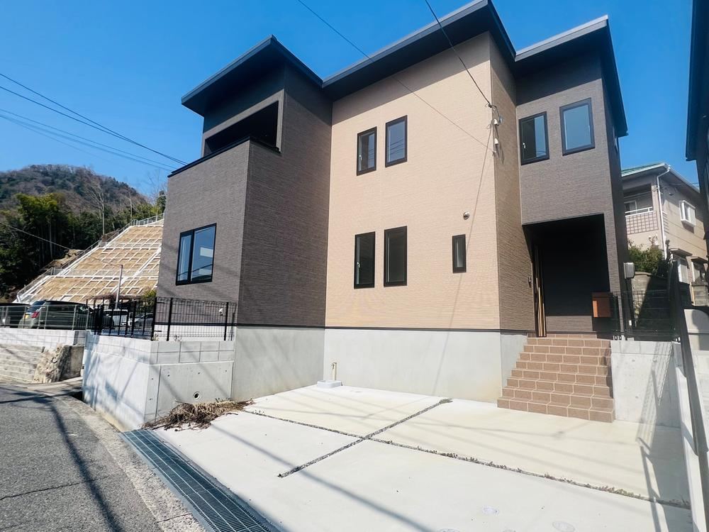 4LDK house in Asakita Ward, Hiroshima - Photo 1