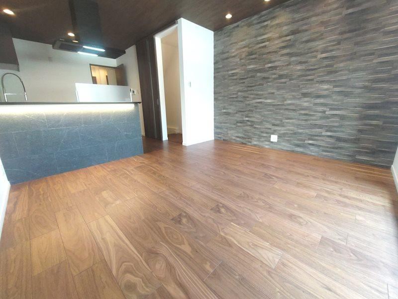 Renovated 3LDK Home Near Kozenji Station - Photo 1