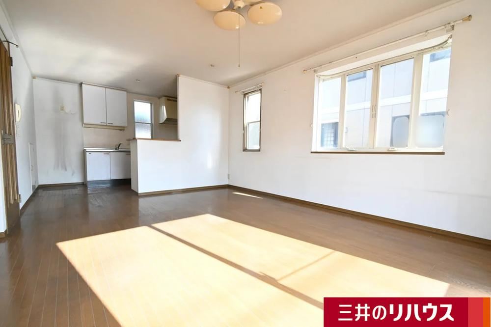 Modern 4LDK Home Near Fukui Station in Kurashiki - Photo 1