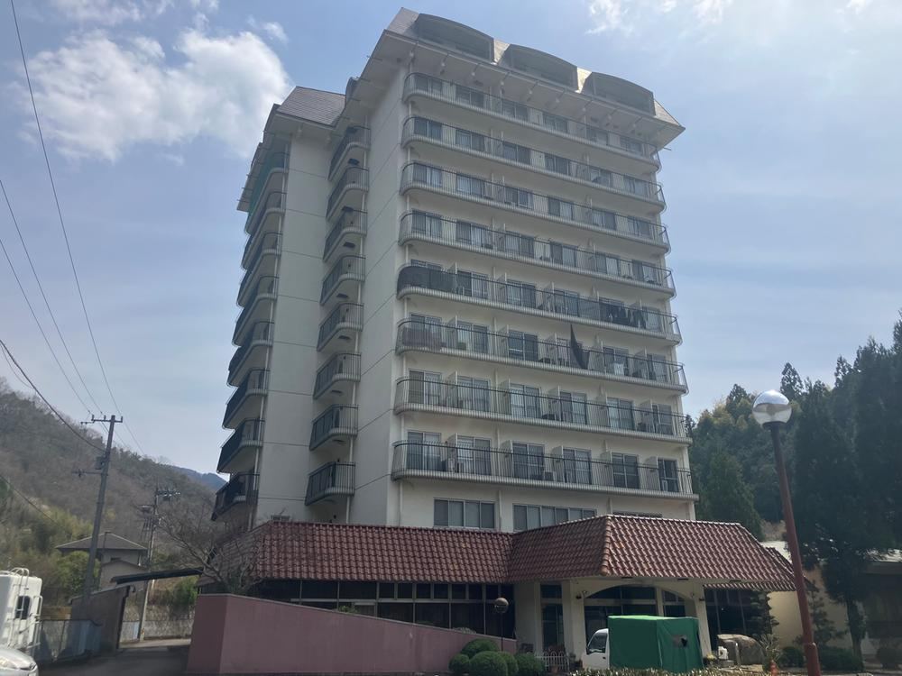 2DK apartment in Takamatsu, Kagawa - Photo 1