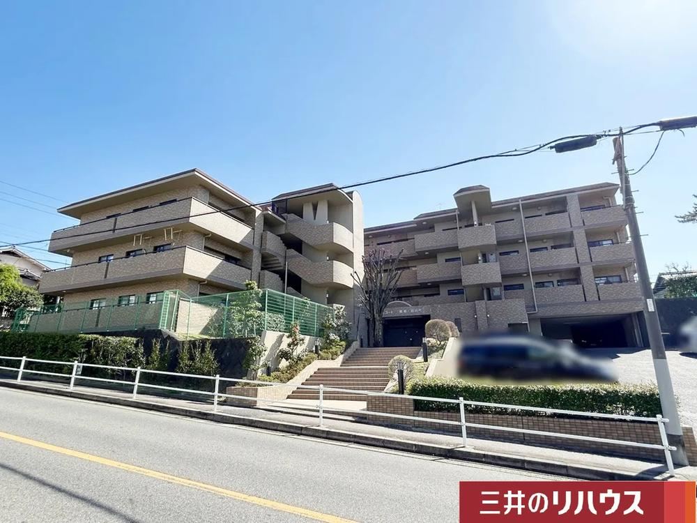 4LDK apartment in Showa Ward, Nagoya, Aichi - Photo 1