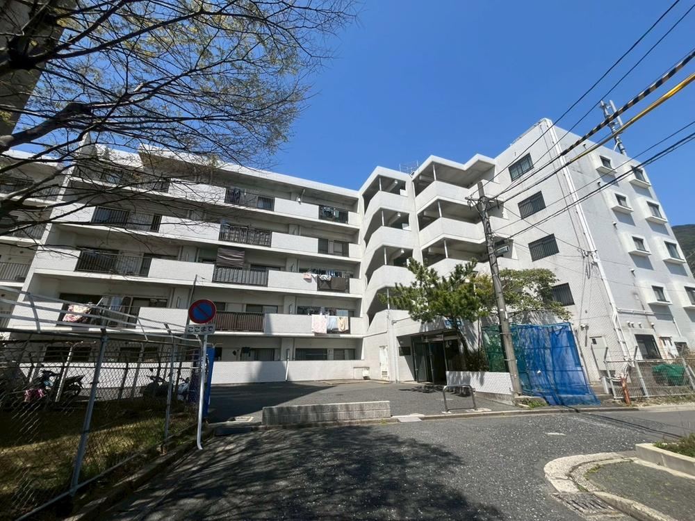 4LDK apartment in Moji Ward, Kitakyushu, Fukuoka - Photo 1