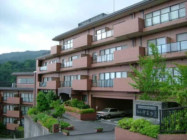 2LDK apartment in Atami, Shizuoka - Photo 1