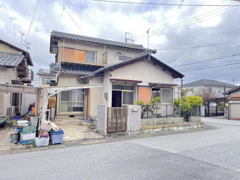 Affordable 4DK House Near Jonan Elementary School - Photo 1