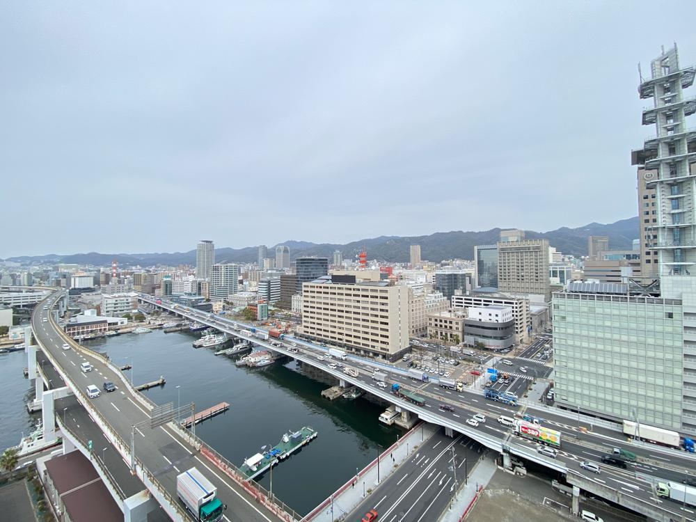 2LDK apartment in Chuo Ward, Kobe, Hyogo - Photo 1