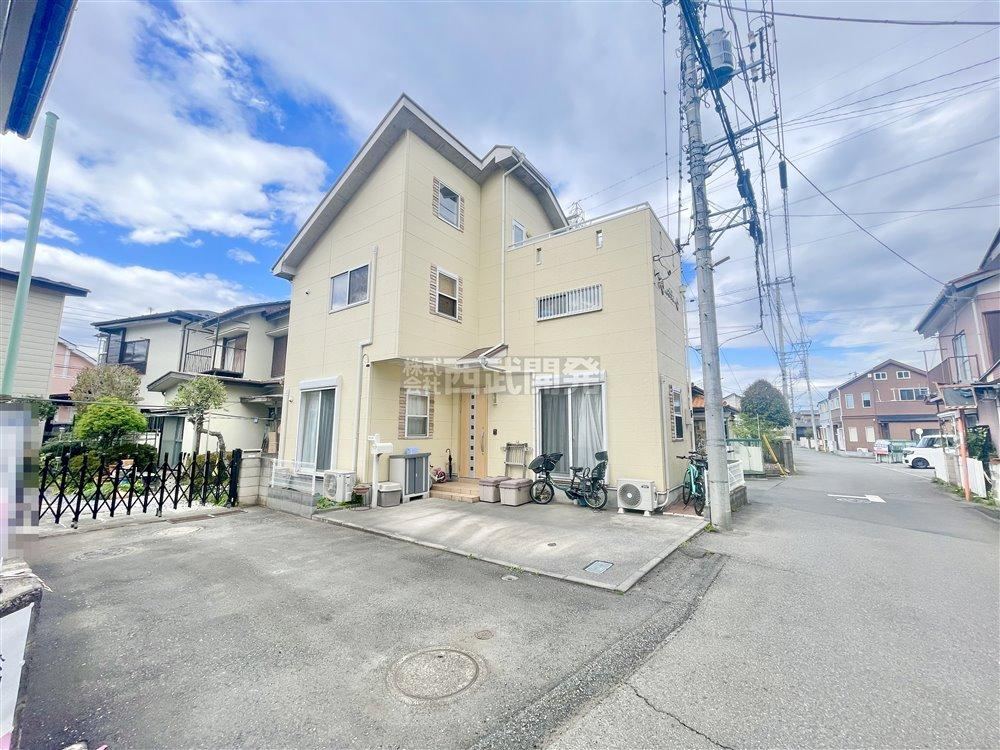 Sunny 2LDK Home in Quiet Residential Area - Photo 1
