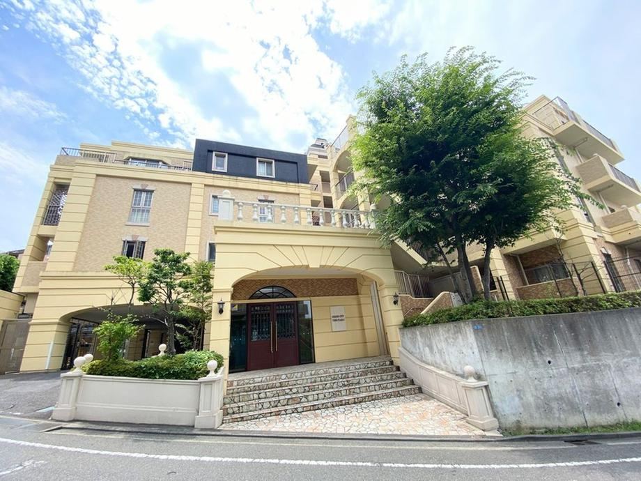 3LDK Apartment in Inuzukawa - Photo 1