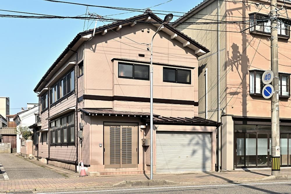 Historic 6LDKK Former Kimono Shop in Niigata - Photo 1