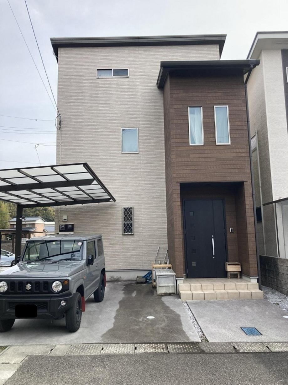All-Electric Home with Solar Panels - Photo 1