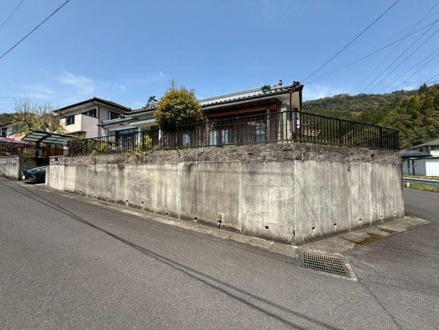 Spacious 3LDK Home in Hayato Town Yamada - Photo 1