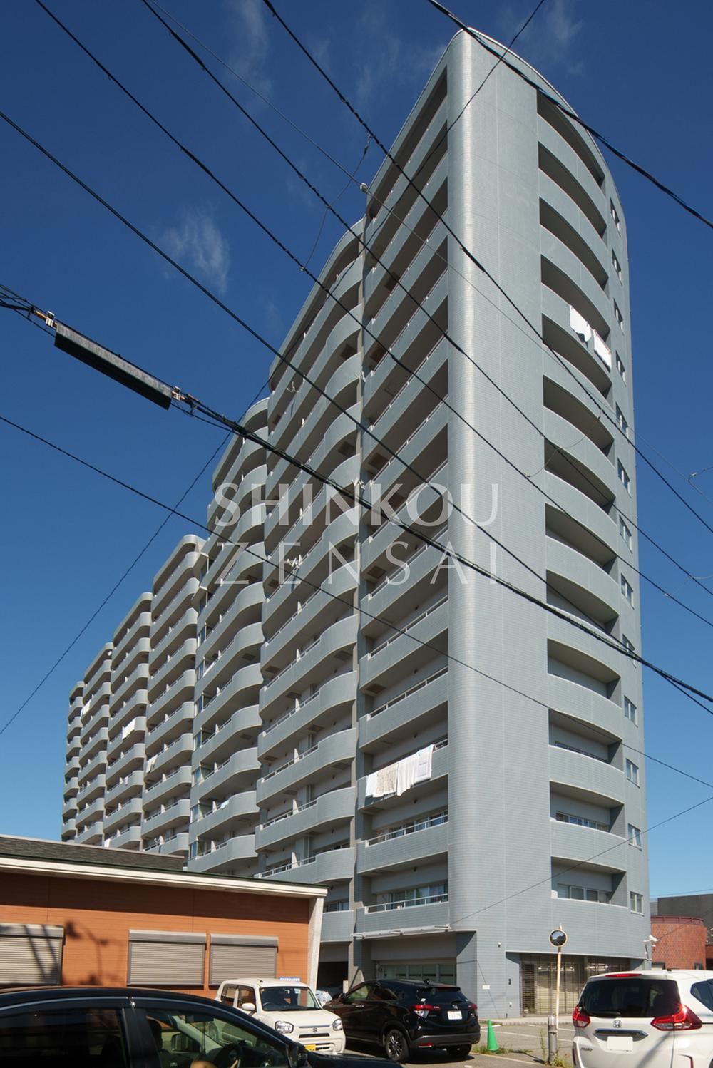 Spacious 4LDK Apartment Near Akita Station - Photo 1