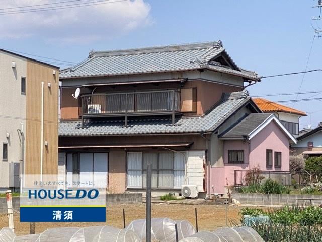 Conveniently Located Home Near Facilities - Photo 1