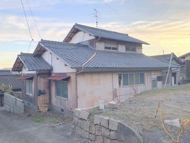 Cozy 7DK Home with Mountain Views in Okayama - Photo 1