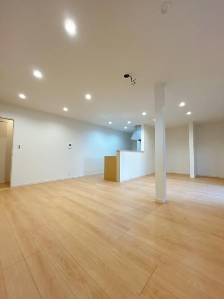 Renovation Planned for 4LDK Home in Quiet Area - Photo 1