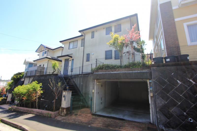 Eco-Friendly 4LDK Home in Minato Gaoka - Photo 1