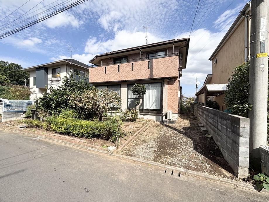 3LDK+S Eco-Friendly Home with Solar Panels in Yamazaki - Photo 1