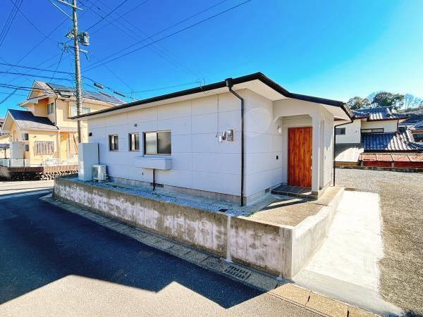 Renovated 2LDK Detached House in Hyuga - Photo 1