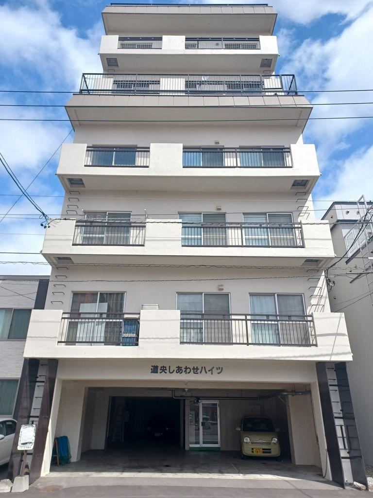 2DK apartment in Asahikawa, Hokkaido - Photo 1