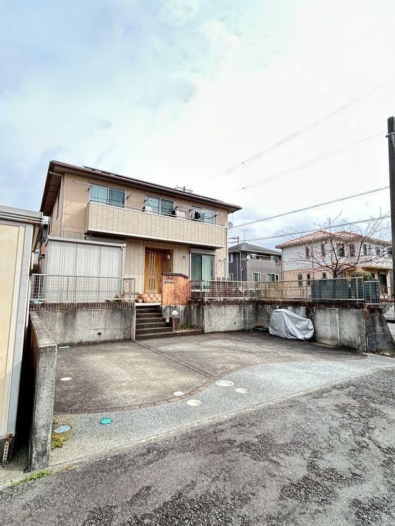 Well-Constructed 5LDK Home by Daiwa House - Photo 1