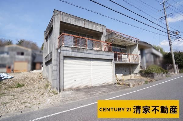 Spacious 6DK Home with Large Lot in Tajimi - Photo 1