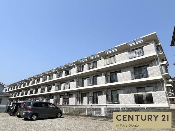 Charming 3DK Apartment in Isehara - Photo 1