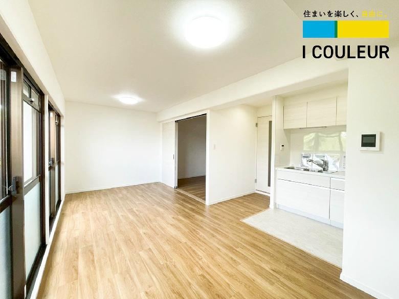 Affordable 3LDK Apartment Steps from Yayoitome Station - Photo 1