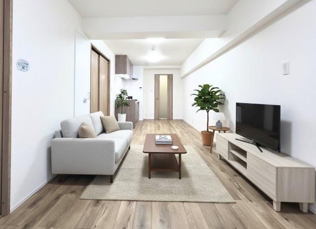 Fully Renovated 2LDK Apartment Near Kitayobanchō Station - Photo 1