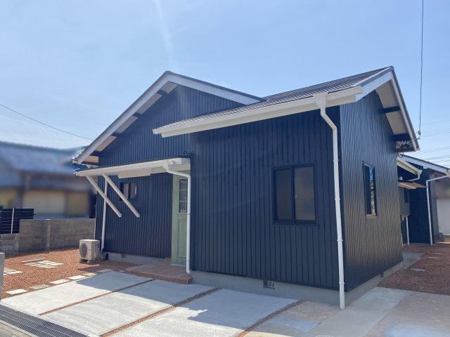 Charming 3DK House in Kitahorie - Photo 1