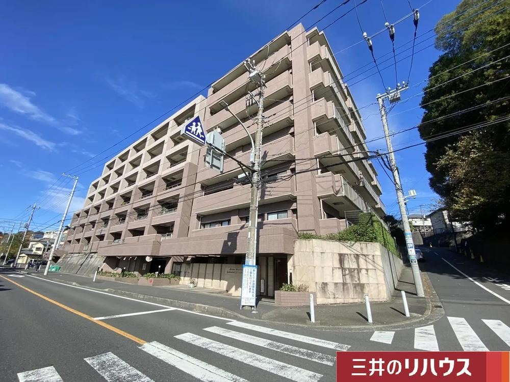 Stylish 3LDK Apartment in Shiratori-dai - Photo 1