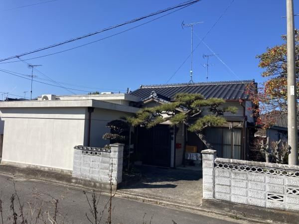 Cozy 3LDK Home Near Schools in Miyoshi - Photo 1