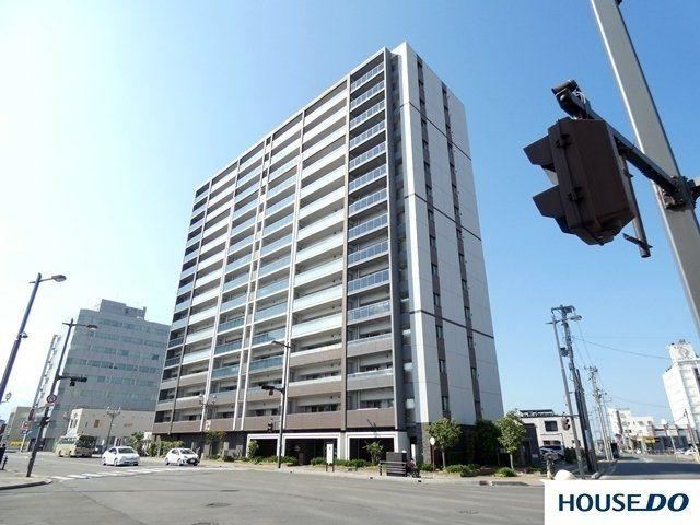 3LDK apartment in Hirosaki, Aomori - Photo 1